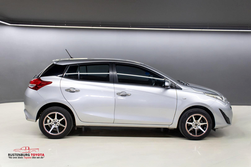 TOYOTA YARIS 1.5 Xs 5Dr, image 2