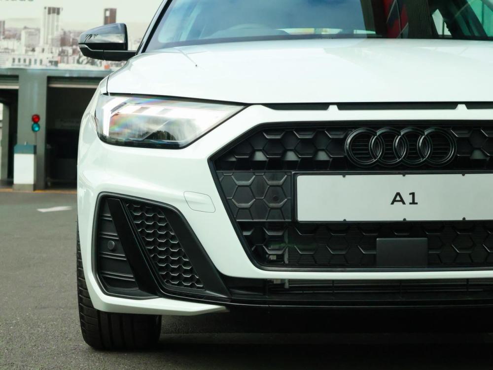 AUDI A1 SPORTBACK 1.0 TFSI S-LINE S TRONIC (30 TFSI), image 2
