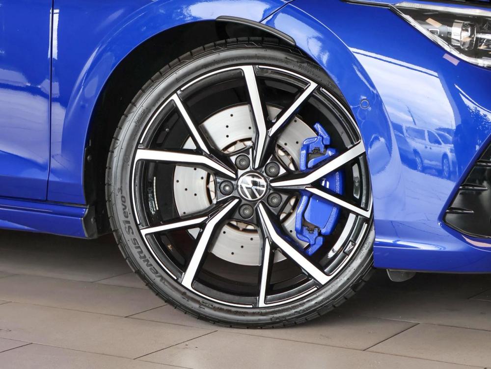 Volkswagen Golf 8 2.0 TSI R DSG, image 2