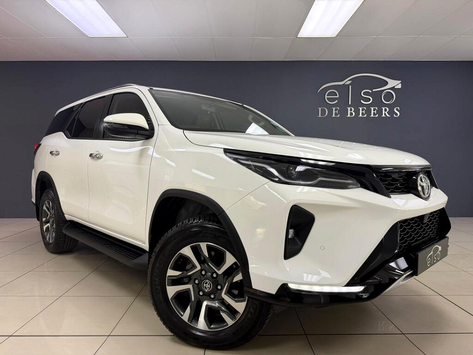 TOYOTA  FORTUNER 2.4GD-6 R/B A/T, image 1