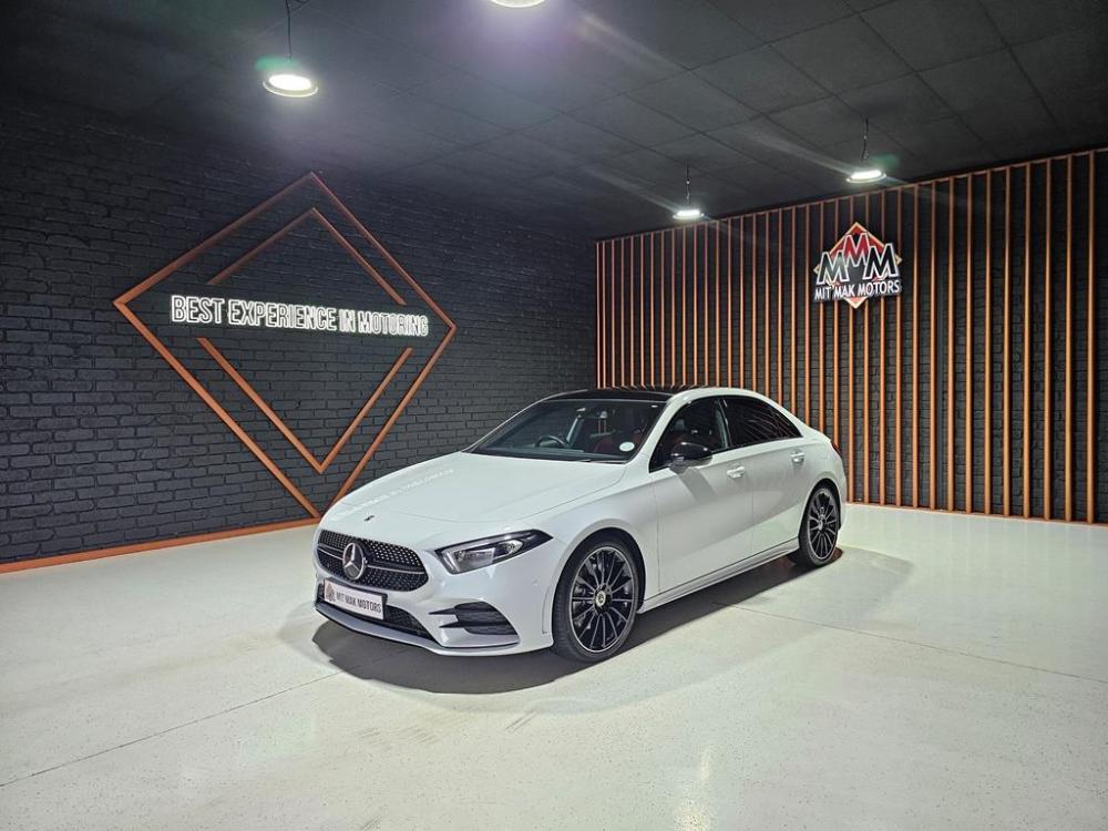 Mercedes-Benz A250 sedan AMG Line, image 1