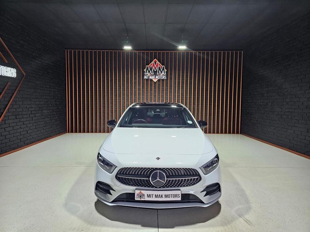 Mercedes-Benz A250 sedan AMG Line, image 2