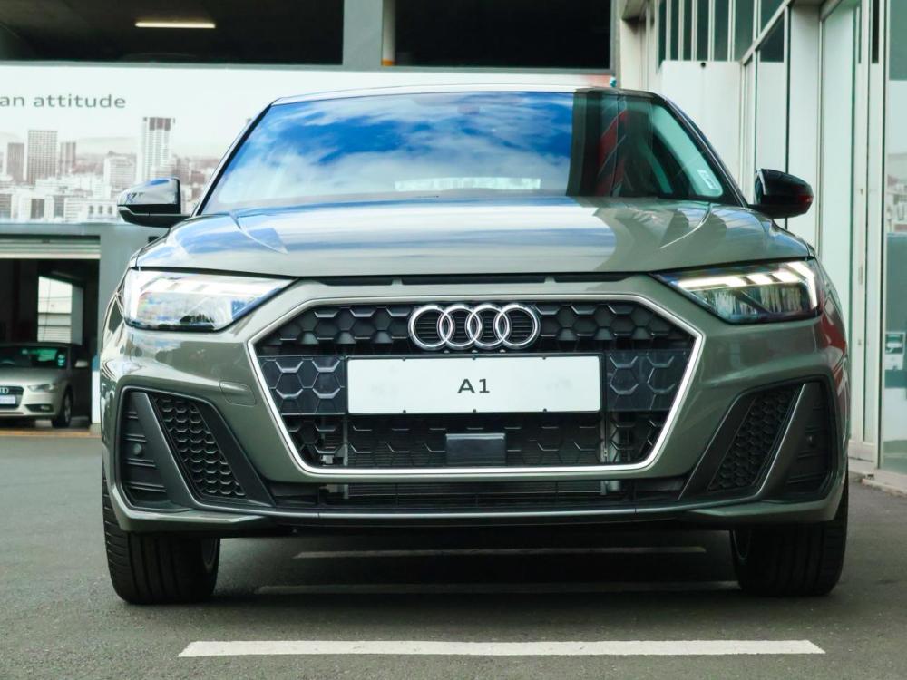 AUDI A1 SPORTBACK 1.0 TFSI S-LINE S TRONIC (30 TFSI), image 2