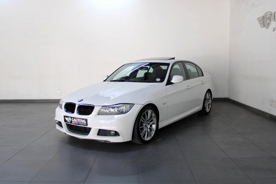 BMW 320i SPORT (E90), image 1