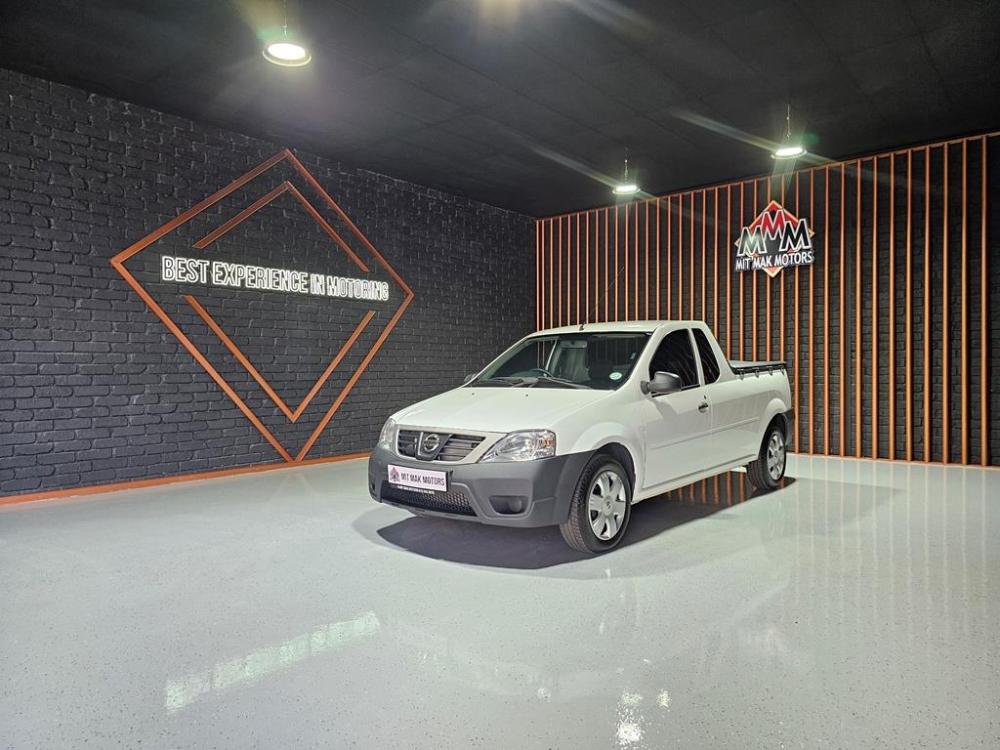 Nissan NP200 1.6 8V Base A/C + Safety Pack, image 1