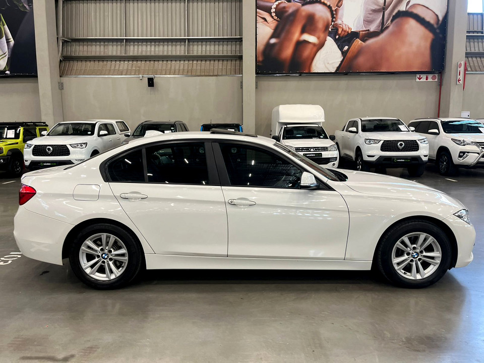 BMW 320i A/T (F30), image 2