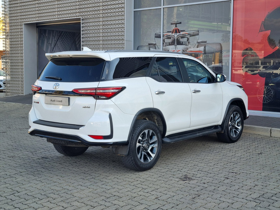TOYOTA FORTUNER 2.4GD-6 4X4 A/T, image 2