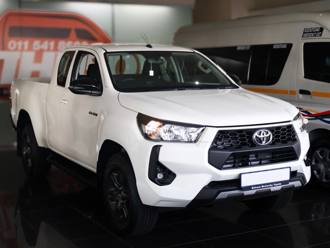 Toyota Hilux Xtra Cab 2.4 GD-6 RB Raider 6MT, image 2