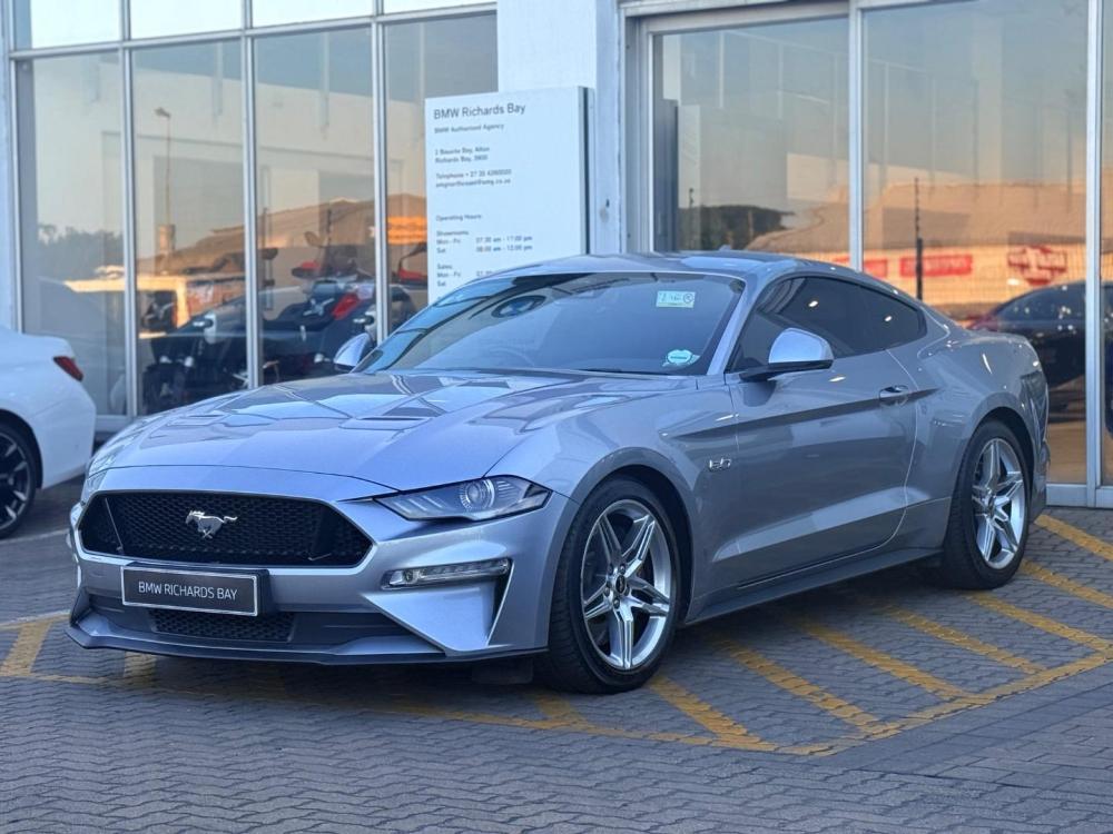 Ford Mustang 5.0 GT Fastback, image 2