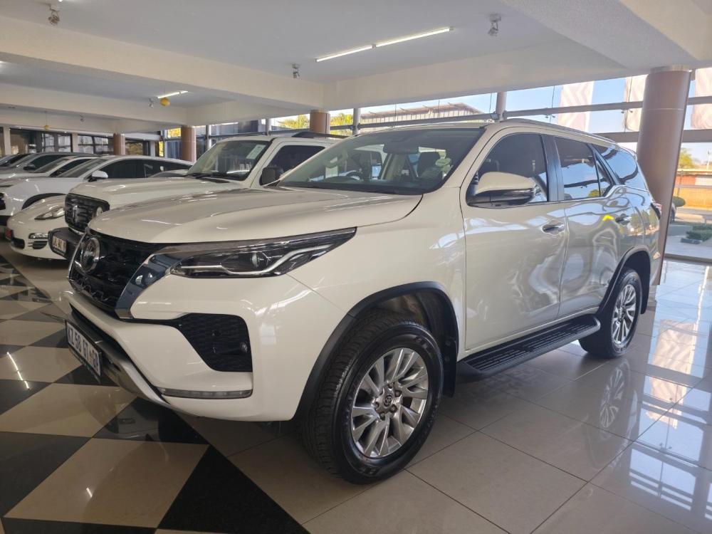 TOYOTA FORTUNER 2.8GD-6 VX A/T, image 1