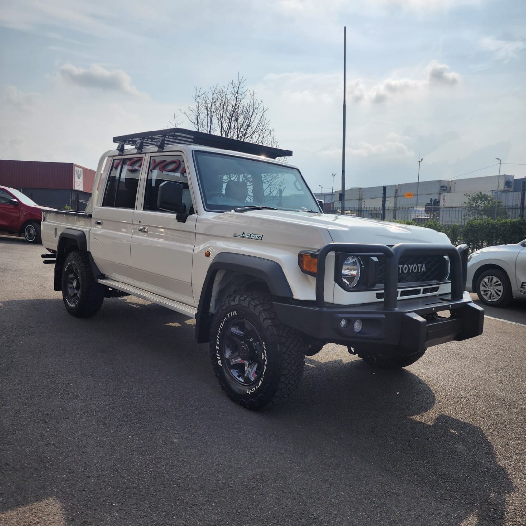 TOYOTA LAND CRUISER 79 2.8 GD-6 P/U D/C, image 1