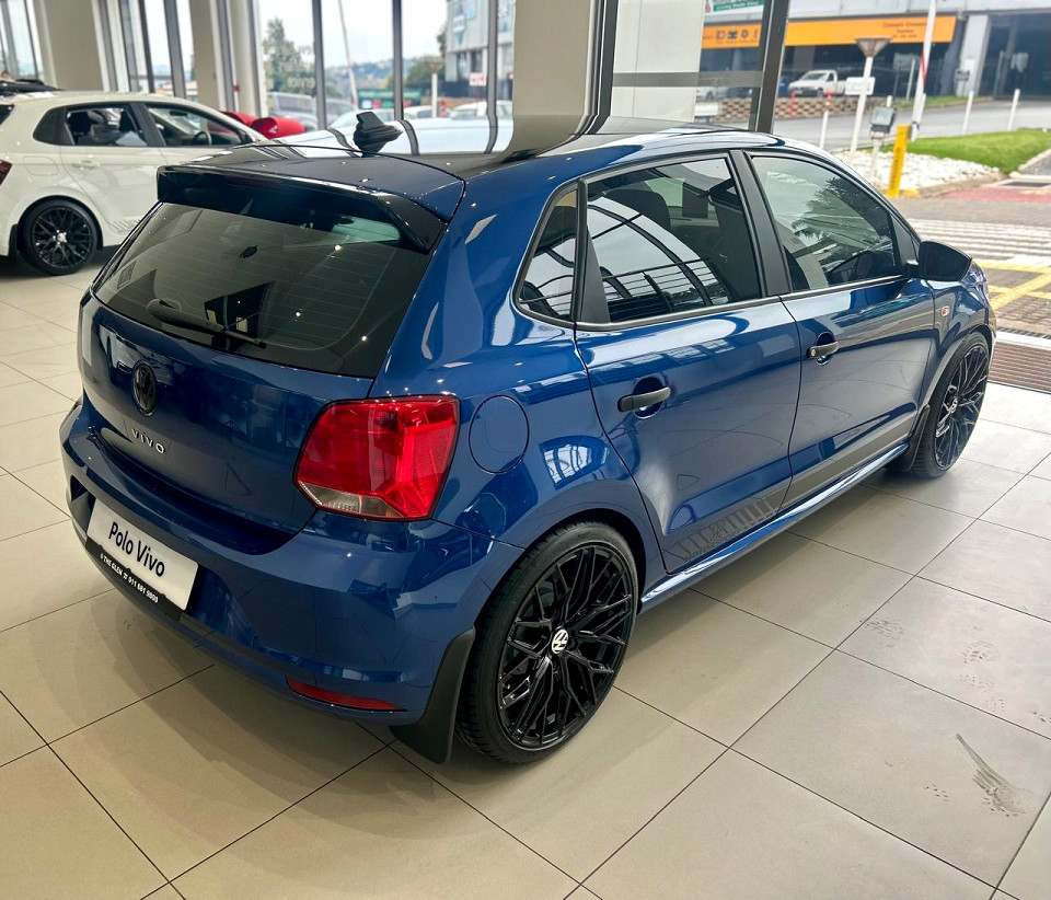 VOLKSWAGEN POLO VIVO 1.4 (5DR), image 2