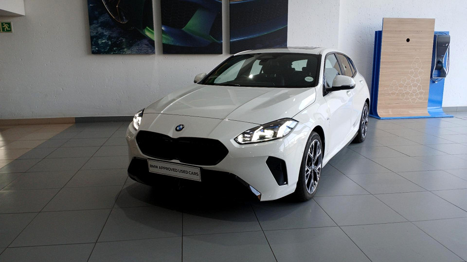 BMW 118 M SPORT A/T (F70), image 1