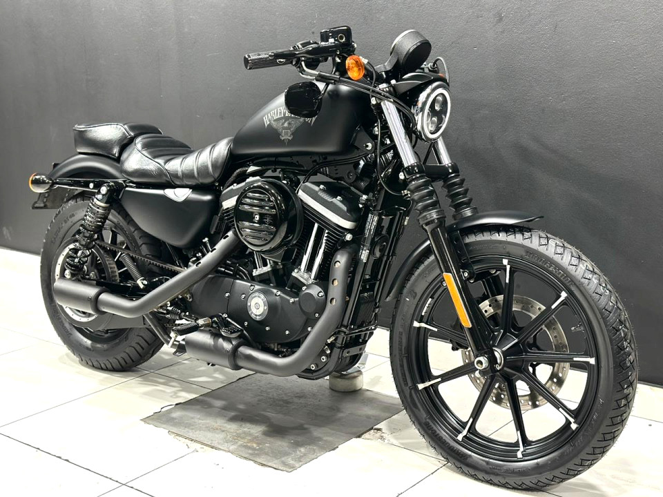 HARLEY-DAVIDSON 883 Iron, image 1