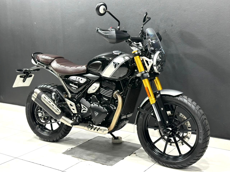 TRIUMPH 400X, image 1