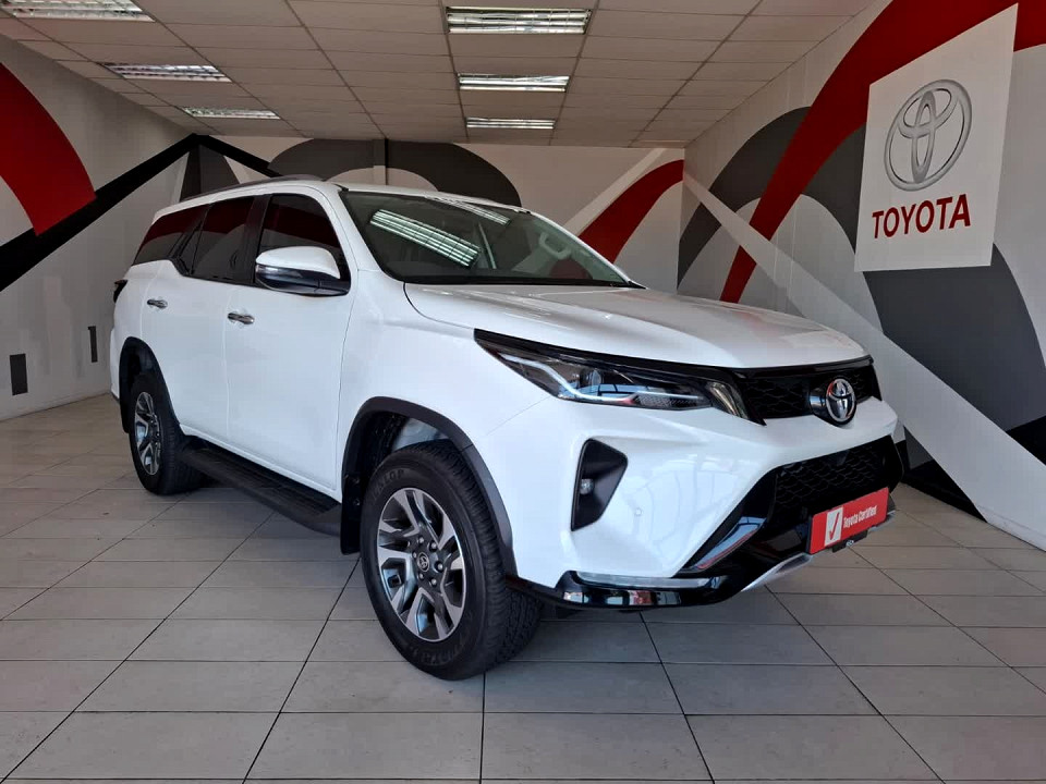 TOYOTA  FORTUNER 2.4GD-6 R/B A/T, image 1