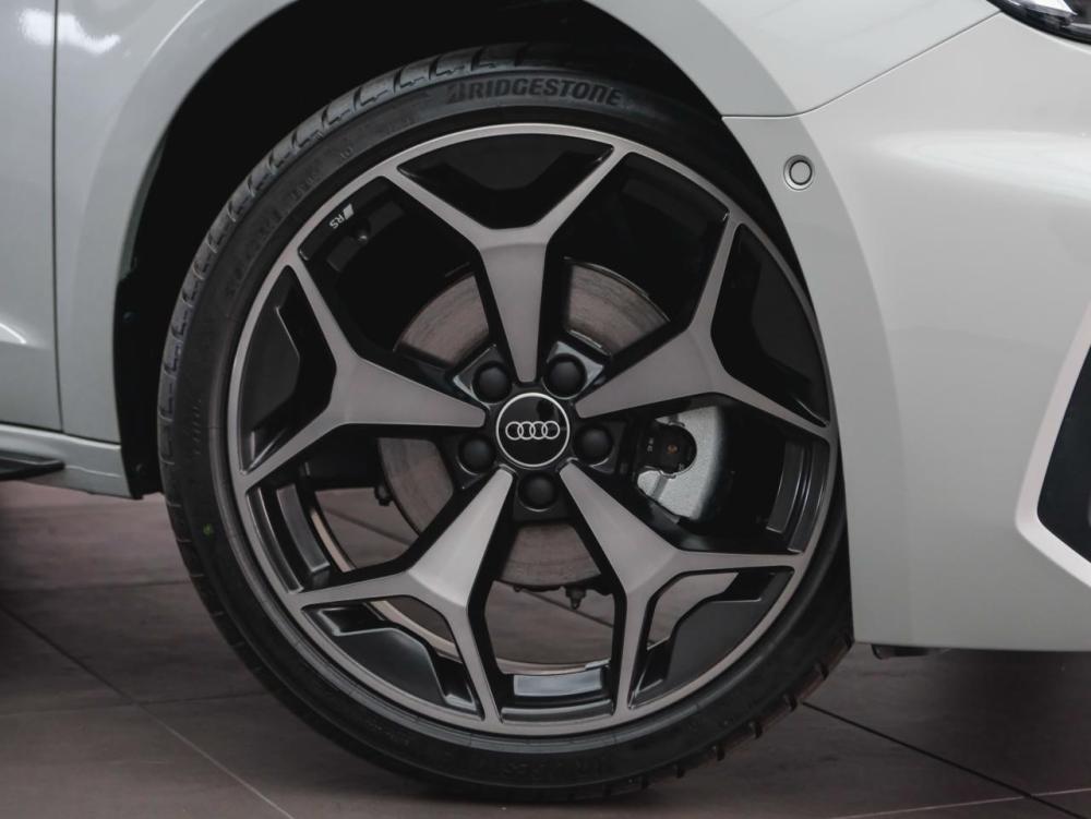 Audi A1 Sportback Black Edition 30 TFSI S tronic, image 2