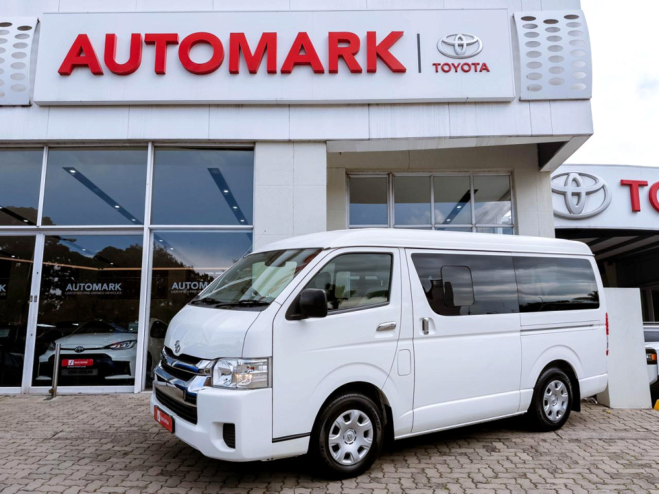 Toyota Quantum 2.7 GL 10-seater bus, image 1
