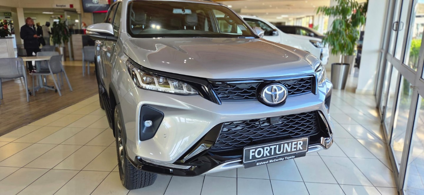 TOYOTA  FORTUNER 2.8GD-6 R/B A/T, image 1