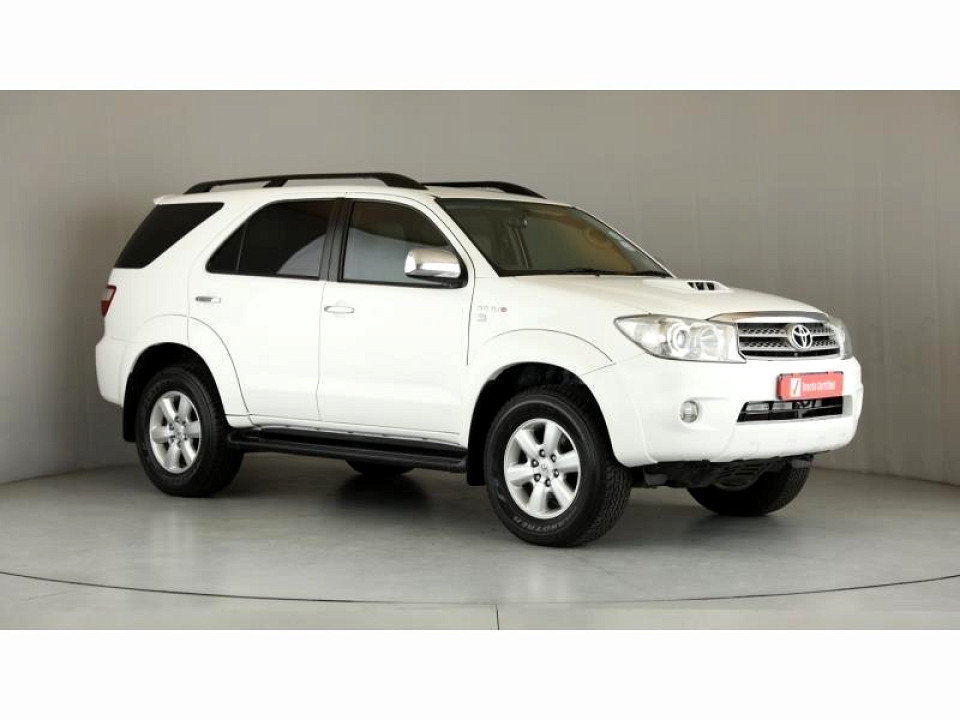 TOYOTA FORTUNER 3.0D-4D R/B , image 1
