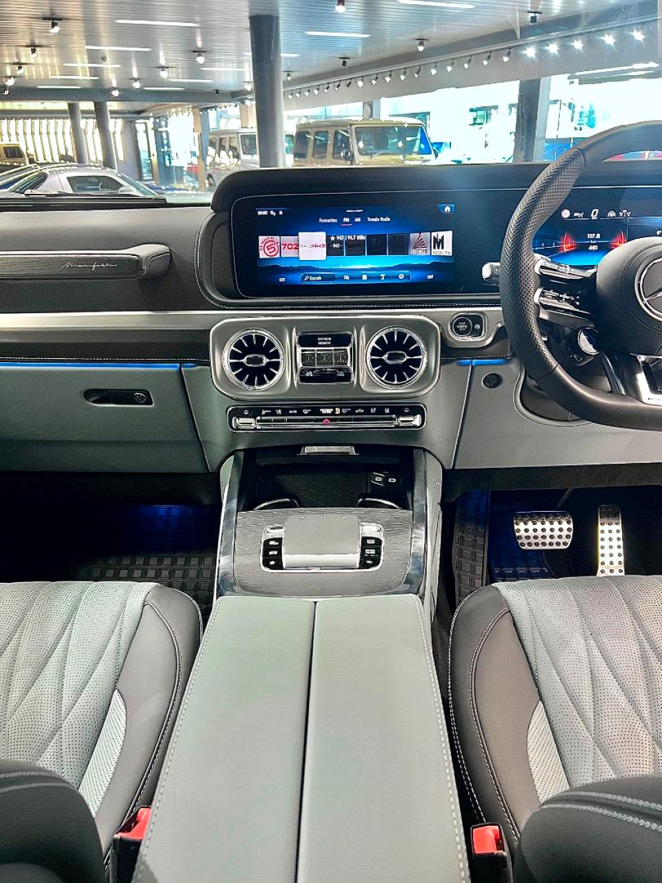 MERCEDES-BENZ AMG G63, image 2