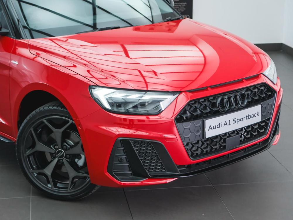 AUDI A1 SPORTBACK 30 TFSI BLACK EDITION S-TRONIC, image 2