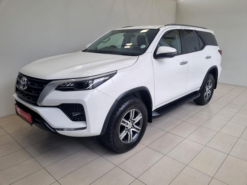 Toyota Fortuner 2.4GD-6 R/B A/T, image 1