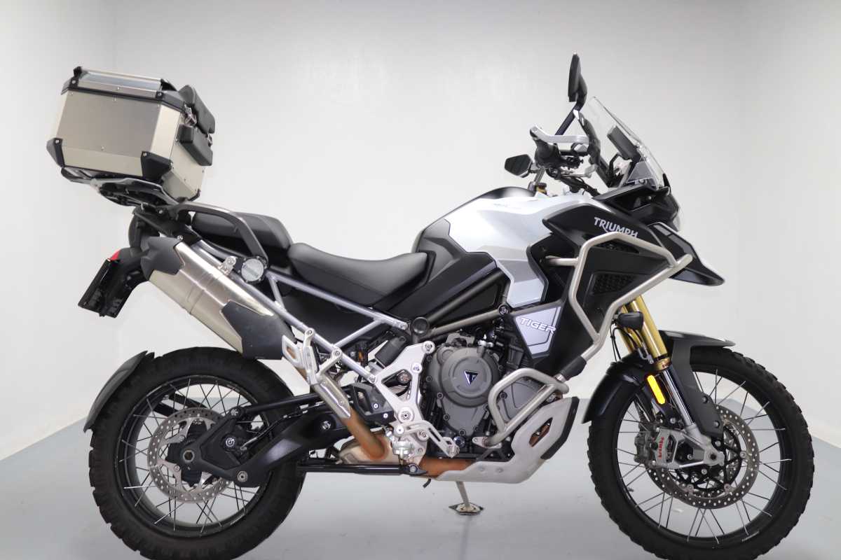 TRIUMPH TIGER 1200 RALLY EXPLORER, image 2