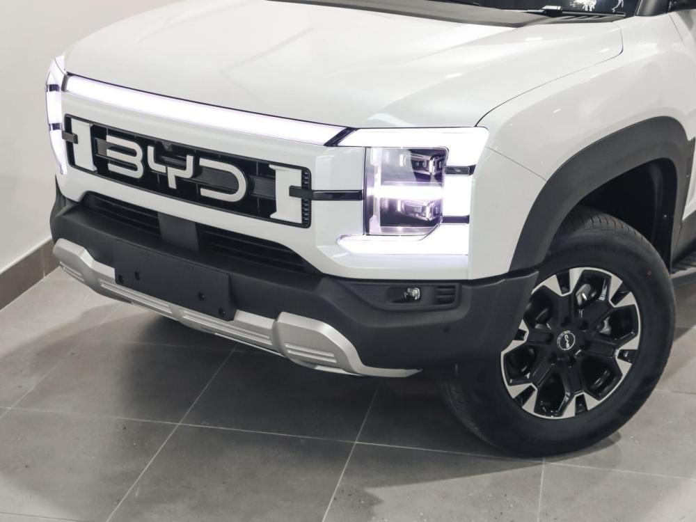 BYD Shark 6 1.5 Double Cab Pickup PHEV, image 2