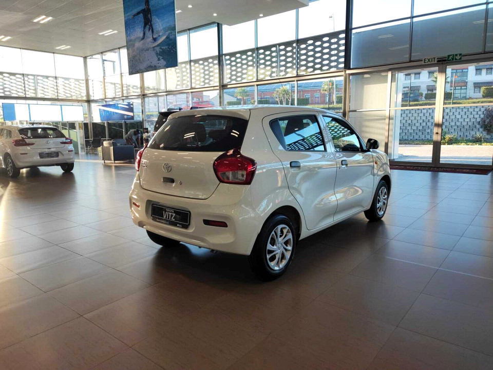 TOYOTA VITZ 1.0, image 2