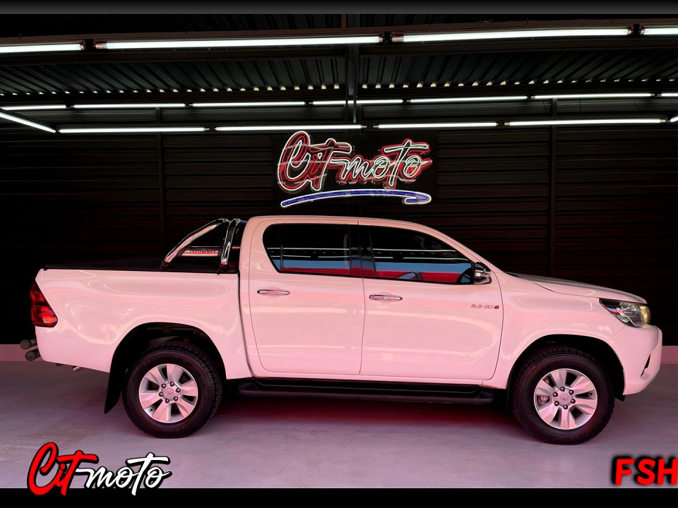 Toyota Hilux 2.8GD-6 double cab Raider auto, image 1