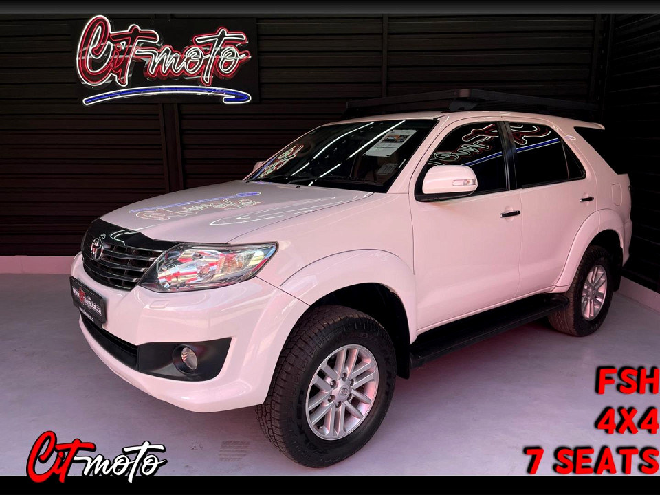 TOYOTA FORTUNER 4.0 V6 A/T 4X4, image 2