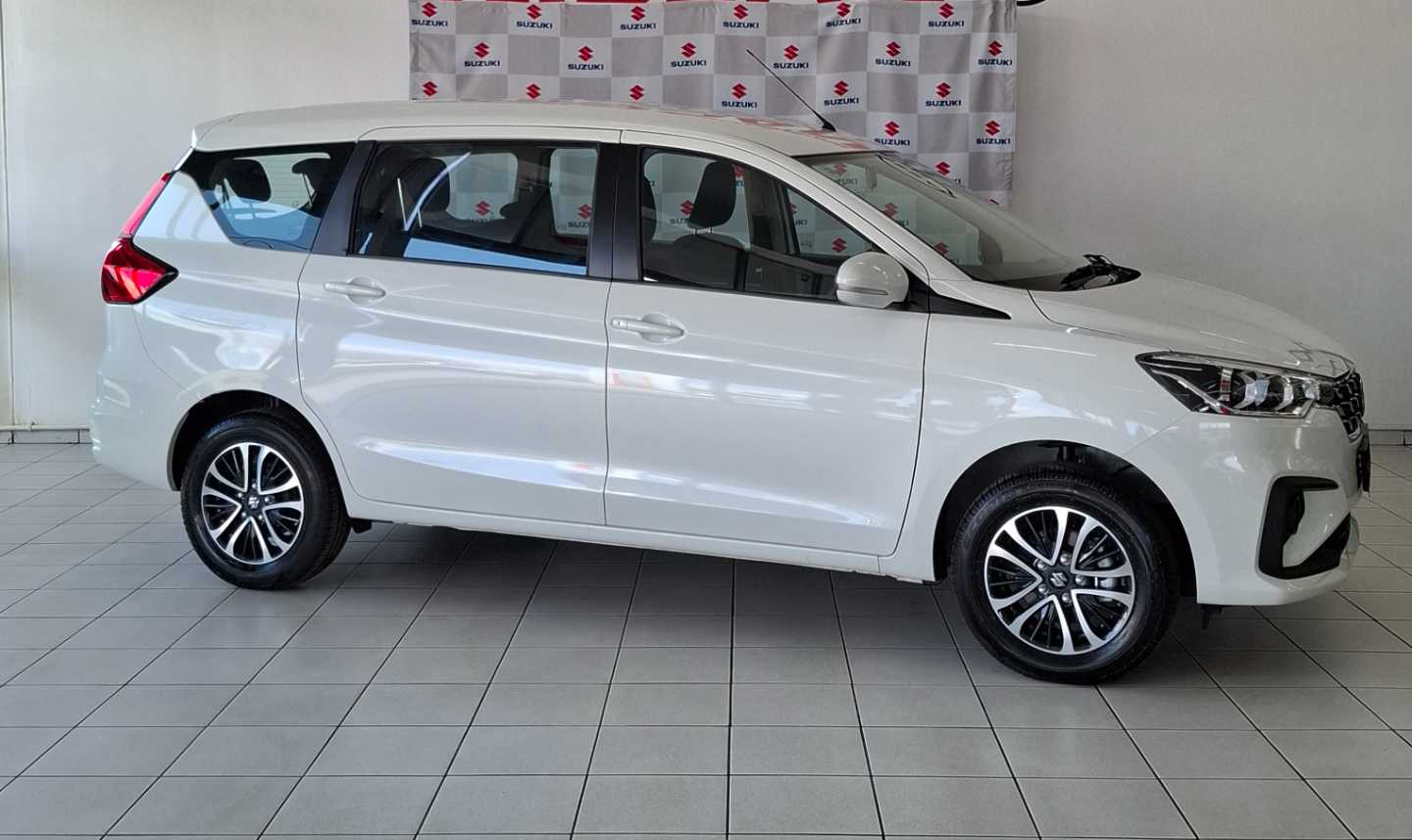 SUZUKI ERTIGA 1.5 GL A/T, image 2