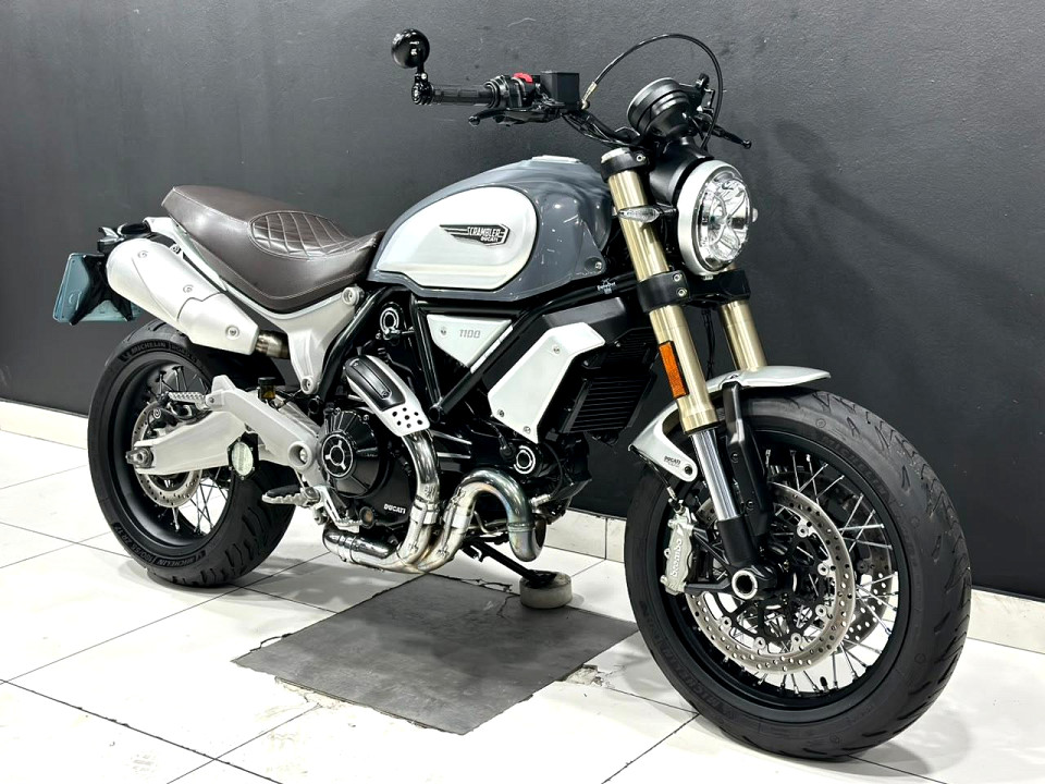 DUCATI 1100, image 1