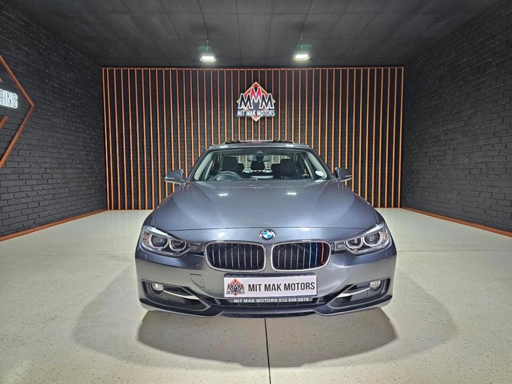 BMW 320i Sport auto, image 2