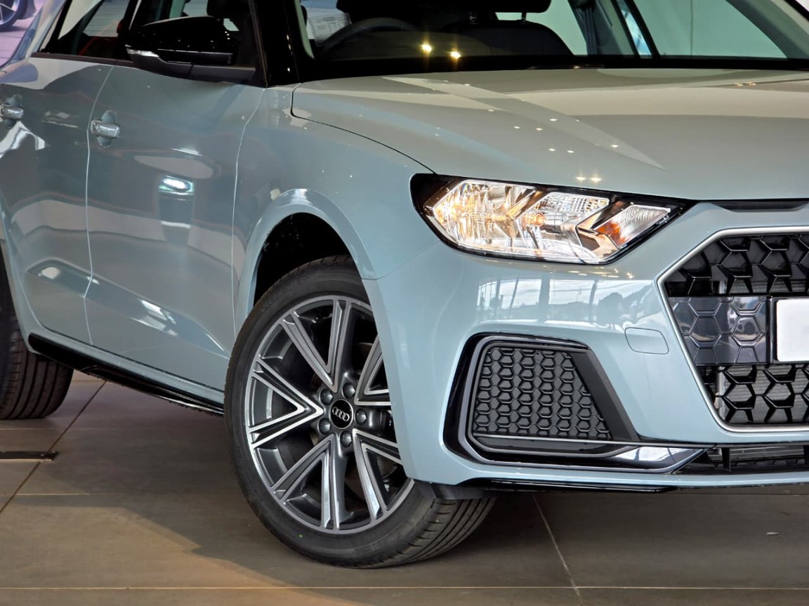 AUDI A1 SPORTBACK 30 TFSI ADVANCED S-TRONIC, image 2