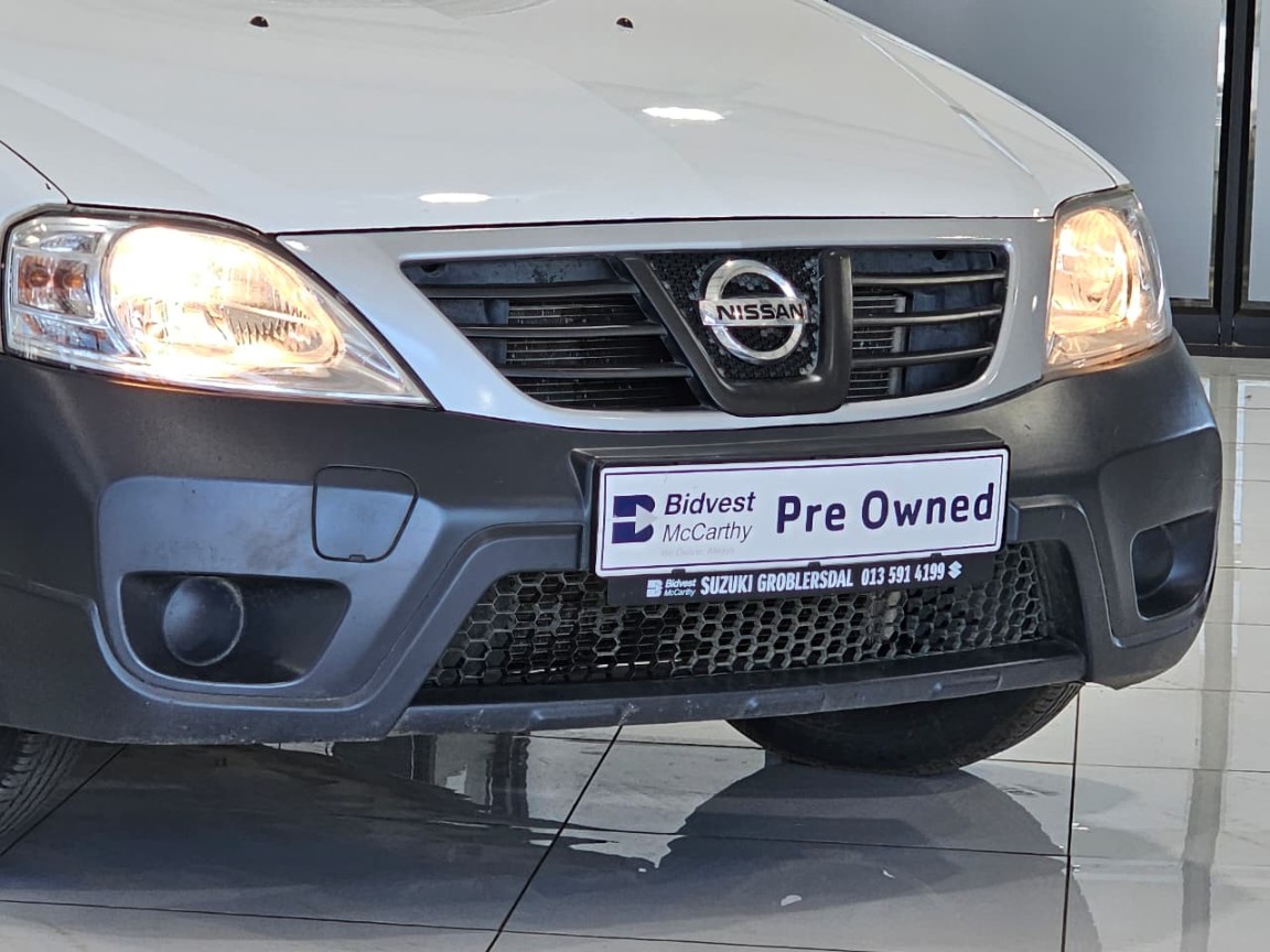 NISSAN NP200 1.6  A/C SAFETY PACK P/U S/C, image 2