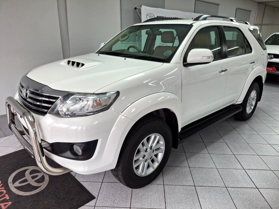 TOYOTA FORTUNER 2.5D-4D RB , image 2