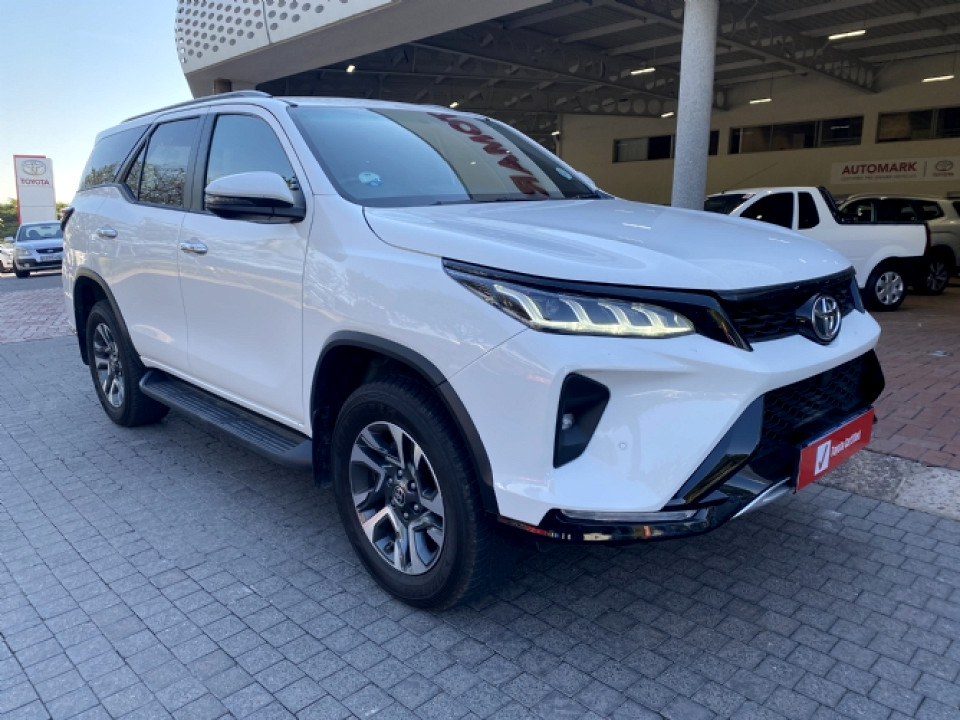 TOYOTA  FORTUNER 2.8GD-6 R/B A/T, image 1