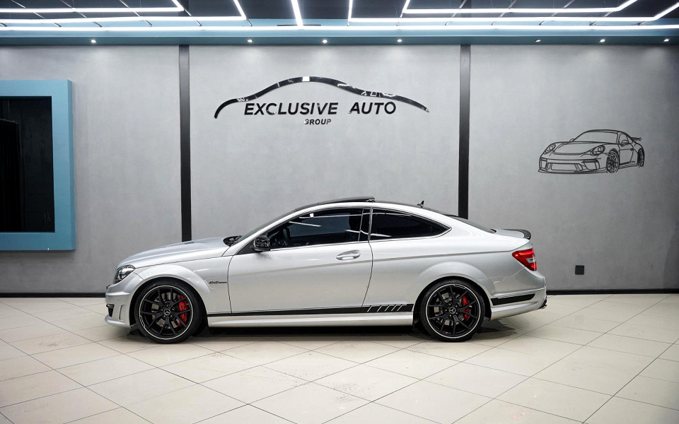 MERCEDES-BENZ C63 AMG COUPE, image 2