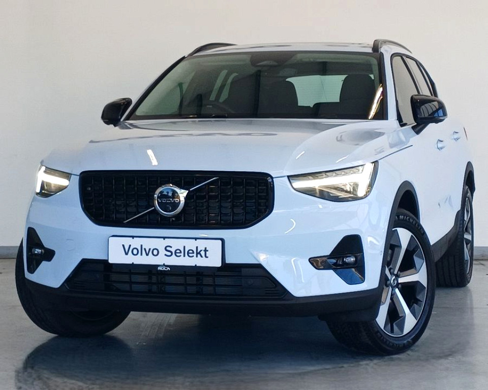 VOLVO XC40 B4 PLUS DARK GEARTRONIC (MILD HYBRID), image 1