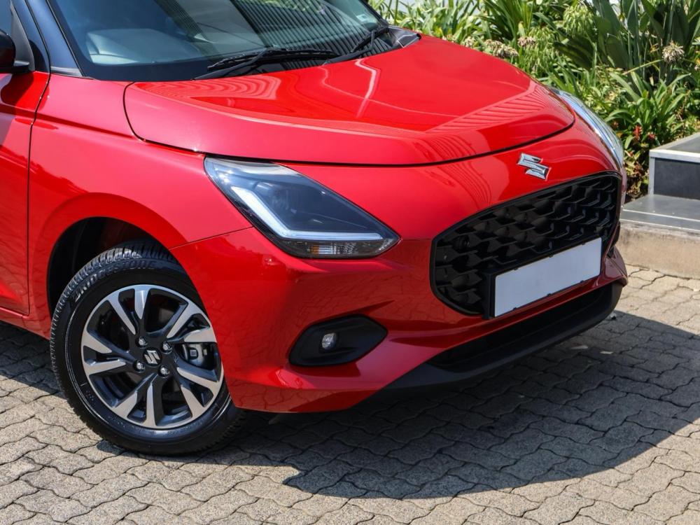 Suzuki Swift 1.2 GLX MT, image 2