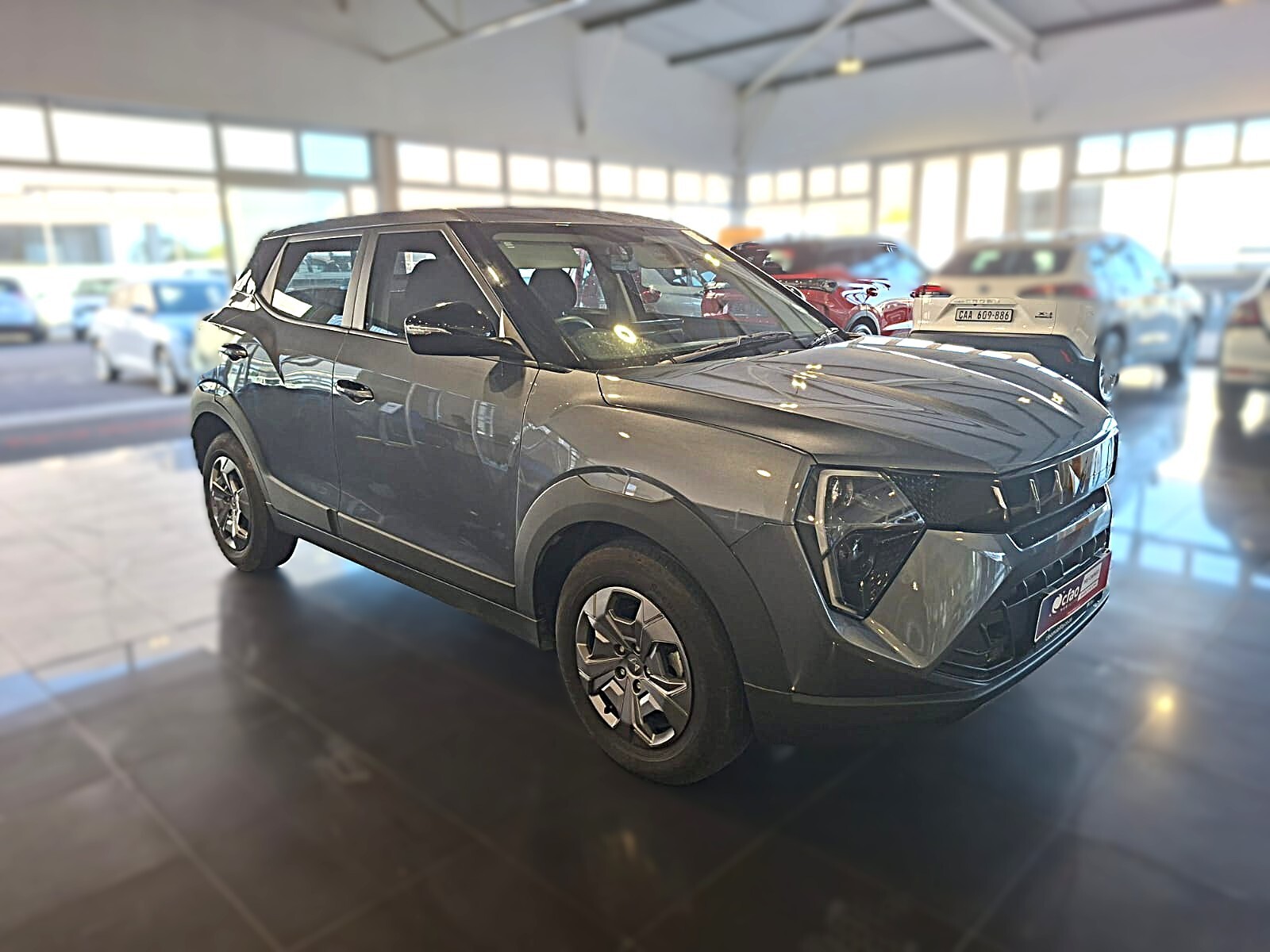 MAHINDRA XUV3XO 1.2T MX3 A/T, image 1