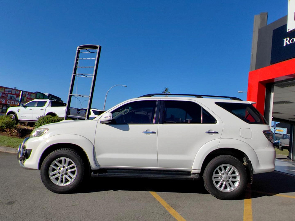 TOYOTA FORTUNER 2.5D-4D RB A/T, image 1