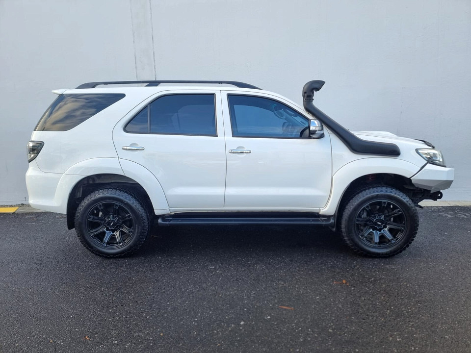 Toyota Fortuner 3.0D-4D 4x4, image 2