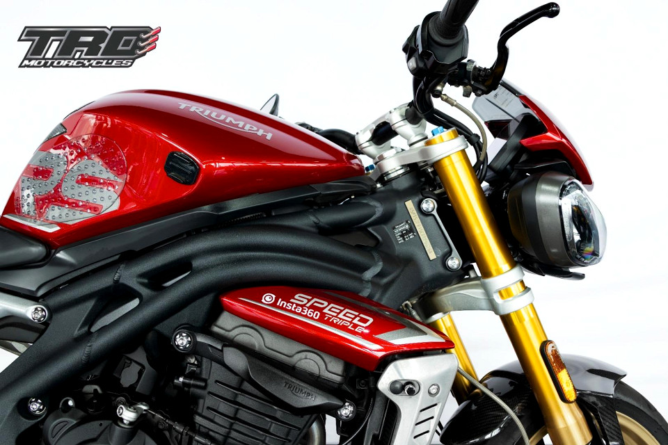 TRIUMPH RS, image 2