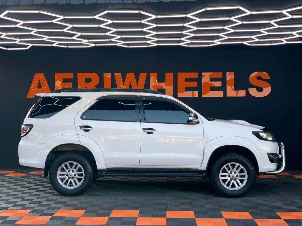 Toyota Fortuner 3.0D-4D 4x4 auto, image 1