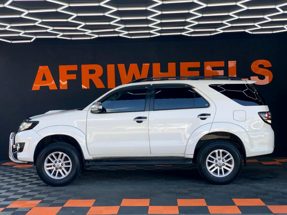 Toyota Fortuner 3.0D-4D 4x4 auto, image 2