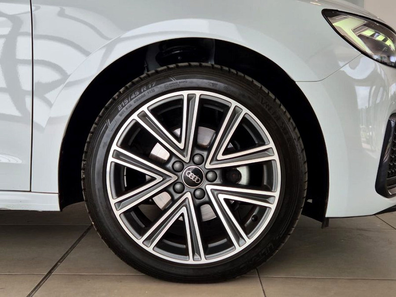 AUDI A1 SPORTBACK 30 TFSI ADVANCED S-TRONIC, image 2