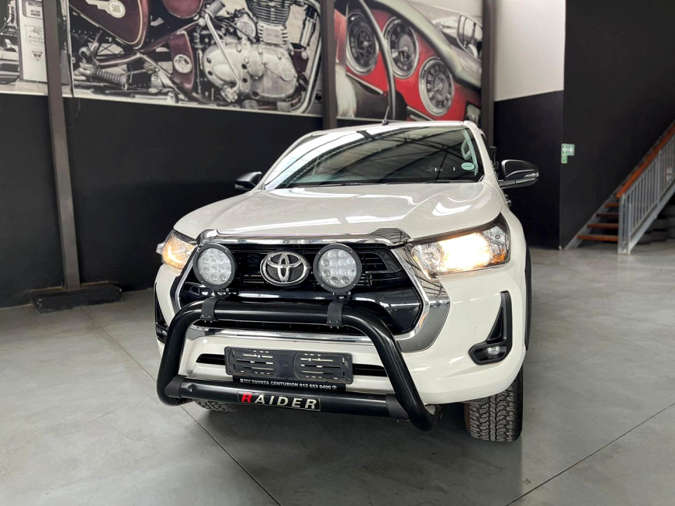 Toyota Hilux Double Cab  2.4GD6 4X4 Raider MT, image 2